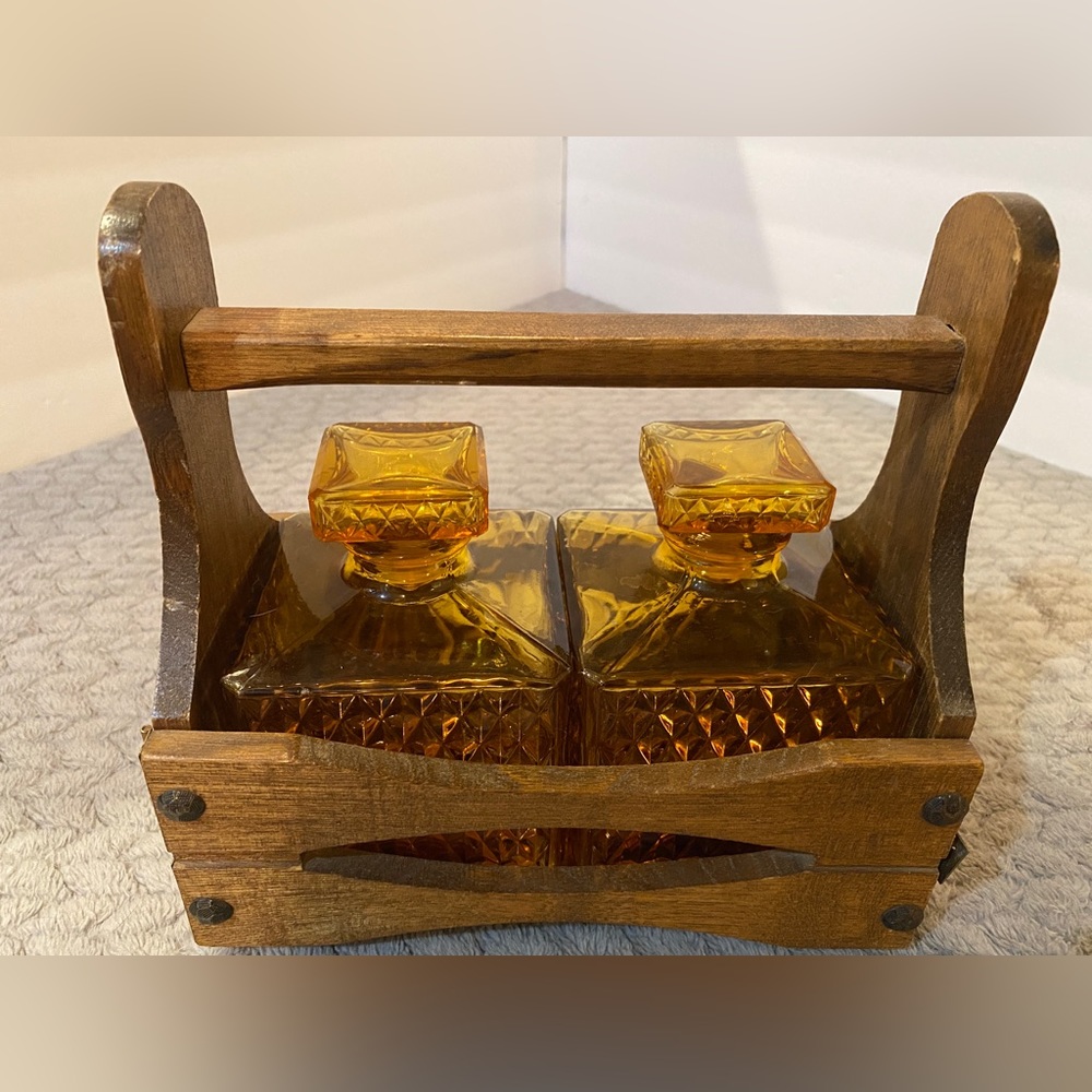 Mid-Century Bar ware Tantalus Vintage Wooden Caddy Holder & Pair of Amber  Glass